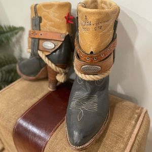 Vintage CUSTOM by Old Smokey Boots Frye Cowboy Boots!